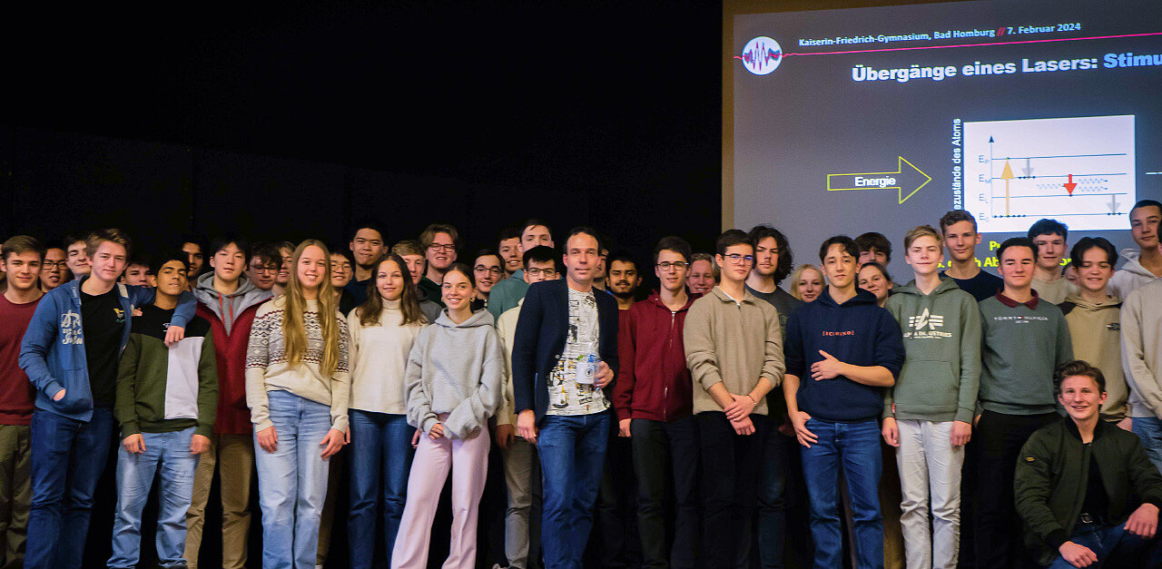 Picture of the News article magic lamp from quantum land – school lecture in Bad Homburg