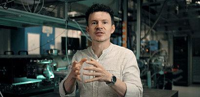 Picture of the News article new video: being a senior scientist at MPQ