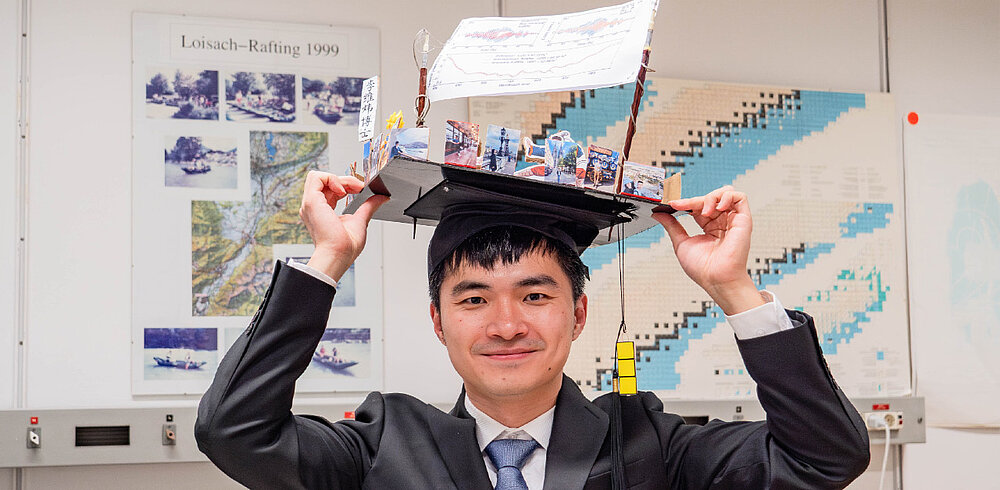 Picture of the News article congratulations Weiwei!